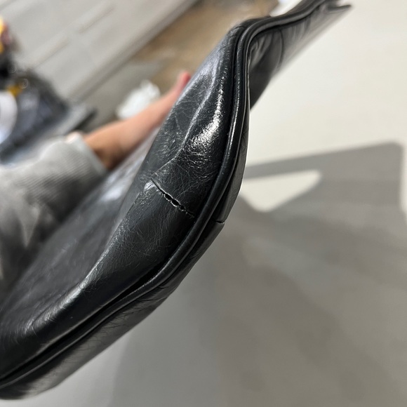 HOBO International Black Leather Handbag - Picture 4 of 11